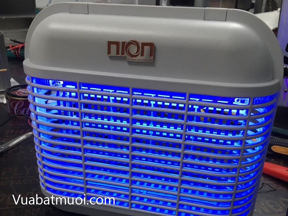Đèn bắt muỗi Nion CN100 Pro