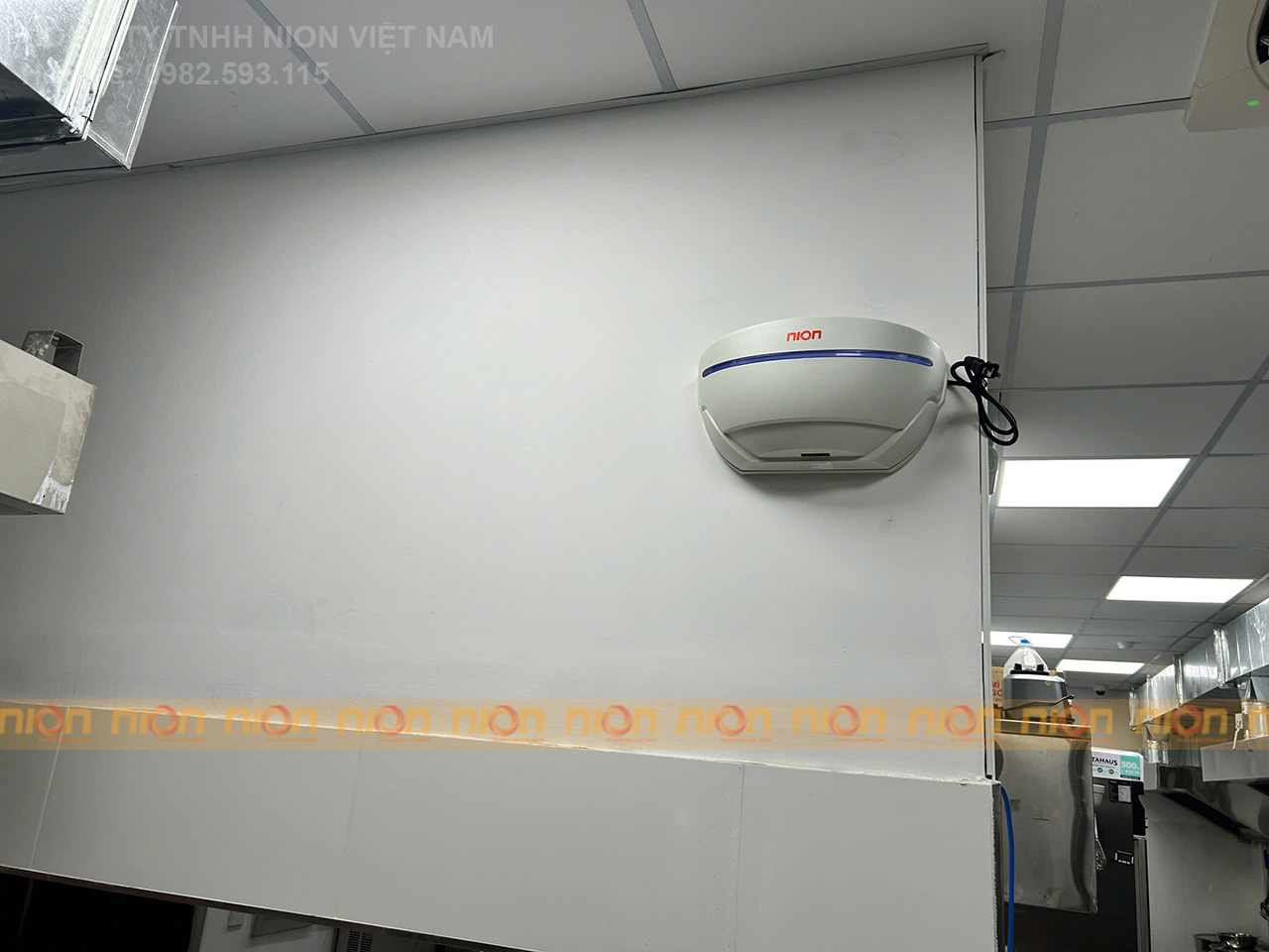 den bat muoi nion C5 18 1 đèn bắt muỗi