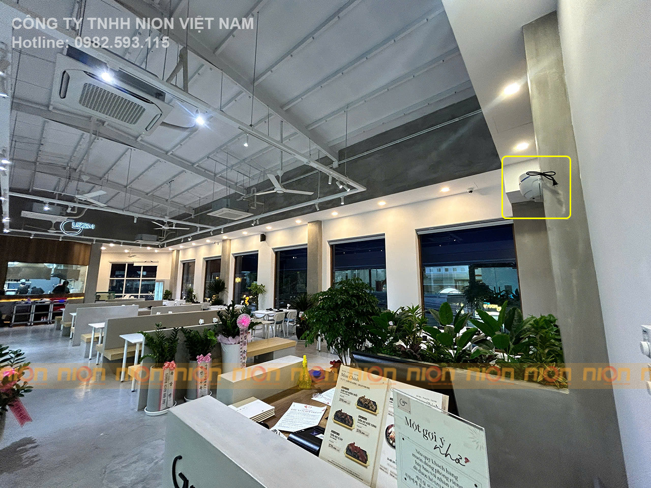 den bat muoi nion C5 18 8 đèn bắt muỗi