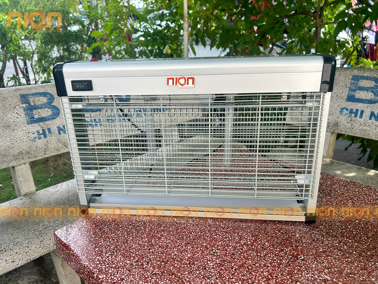den bat muoi nion CN 100M pro 11 Đèn bắt muỗi