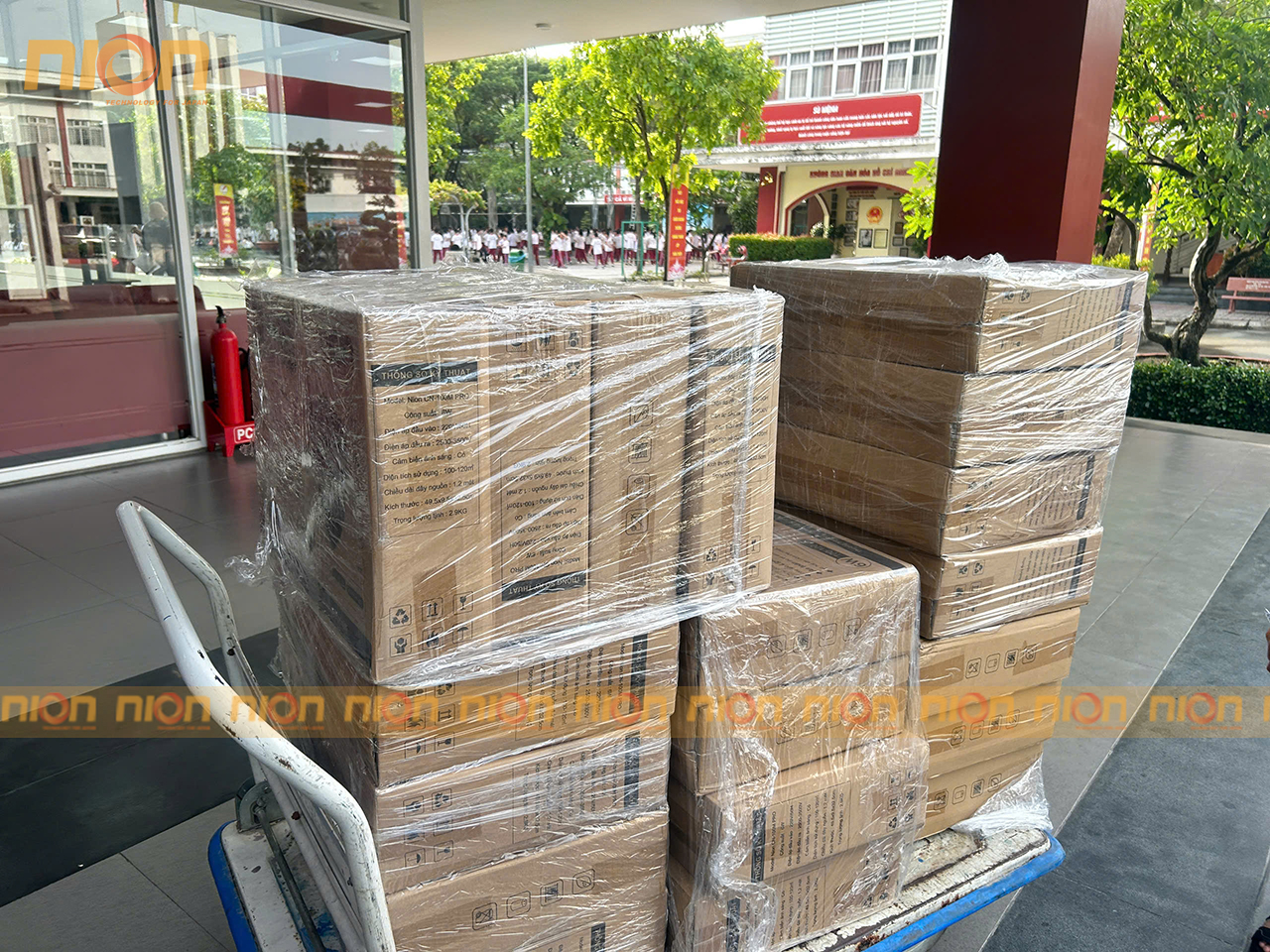 den bat muoi nion CN 100M pro 5 Đèn bắt muỗi