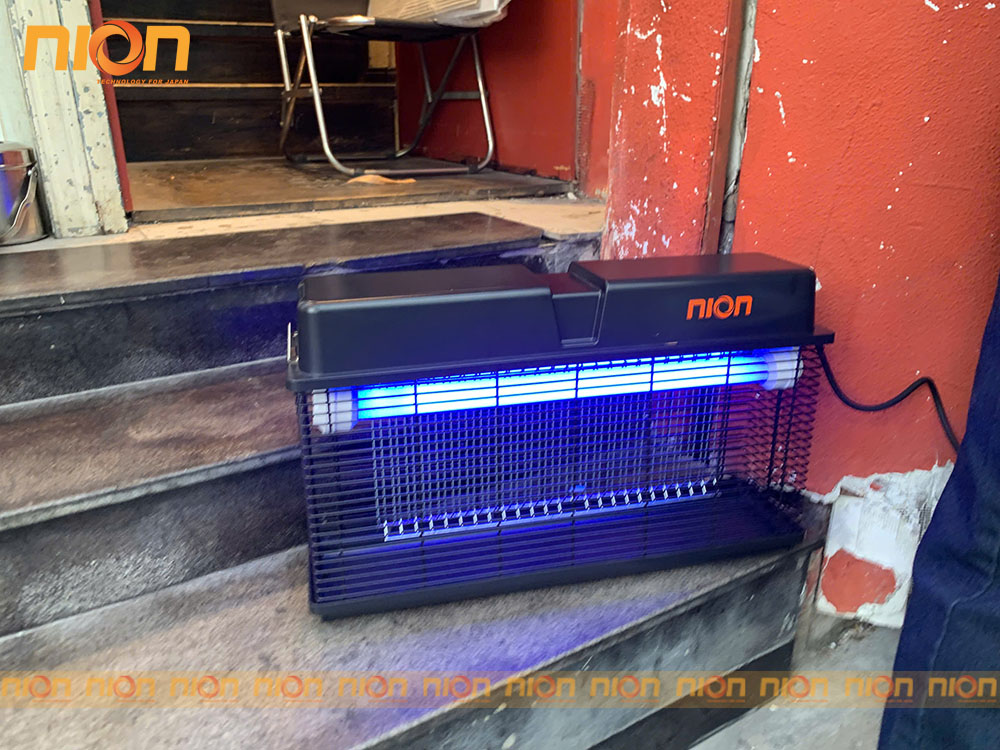 Nion CN30 Và Công Nghệ Cảm Biến Ánh Sáng Thông Minh – Giải Pháp Bắt Muỗi Tự Động Cho Nhà Hàng Tại Trung Tâm Quận 1