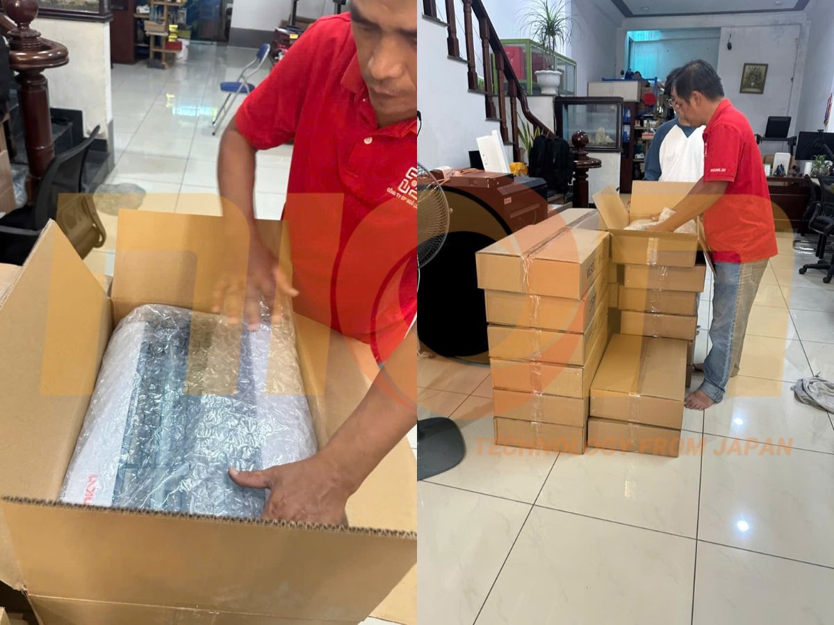 Đèn bắt muỗi bẫy dính GD08 còn trong túi chống sốc khi mở thùng